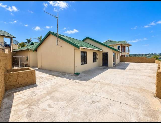 3 BEDROOM HOUSE FOR SALE IN BROADLANDS